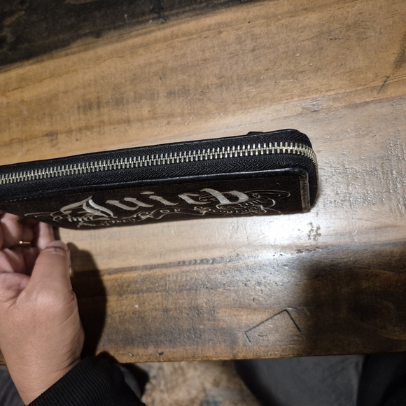 Juicy Couture Y2K Black and White Wallet - Picture 4 of 16